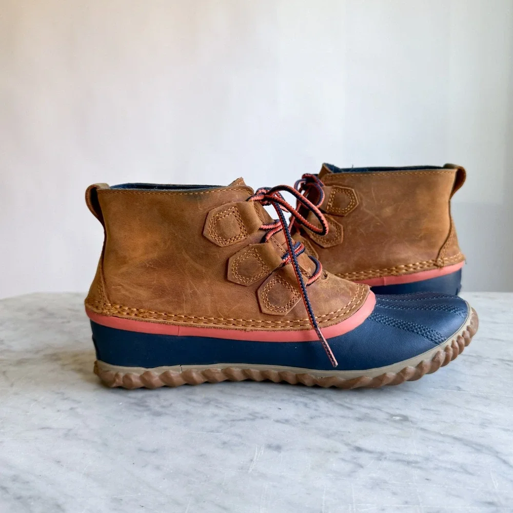 Sorel Out N About Waterproof Duck Boots‎ Tan Navy Coral Leather Ankle Boots 6.5